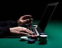 What is the Difference Between Live Casinos and Online Casinos?