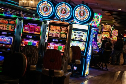 Slot Machines with Bonus Games